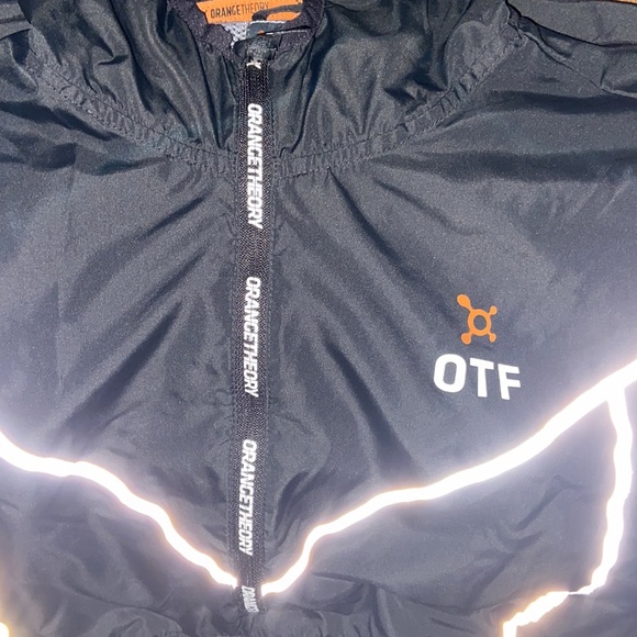 Orangetheory OTF Windbreaker nylon jacket Sz L HOODED HALF-ZIP SPORT ANORAK - Picture 3 of 8